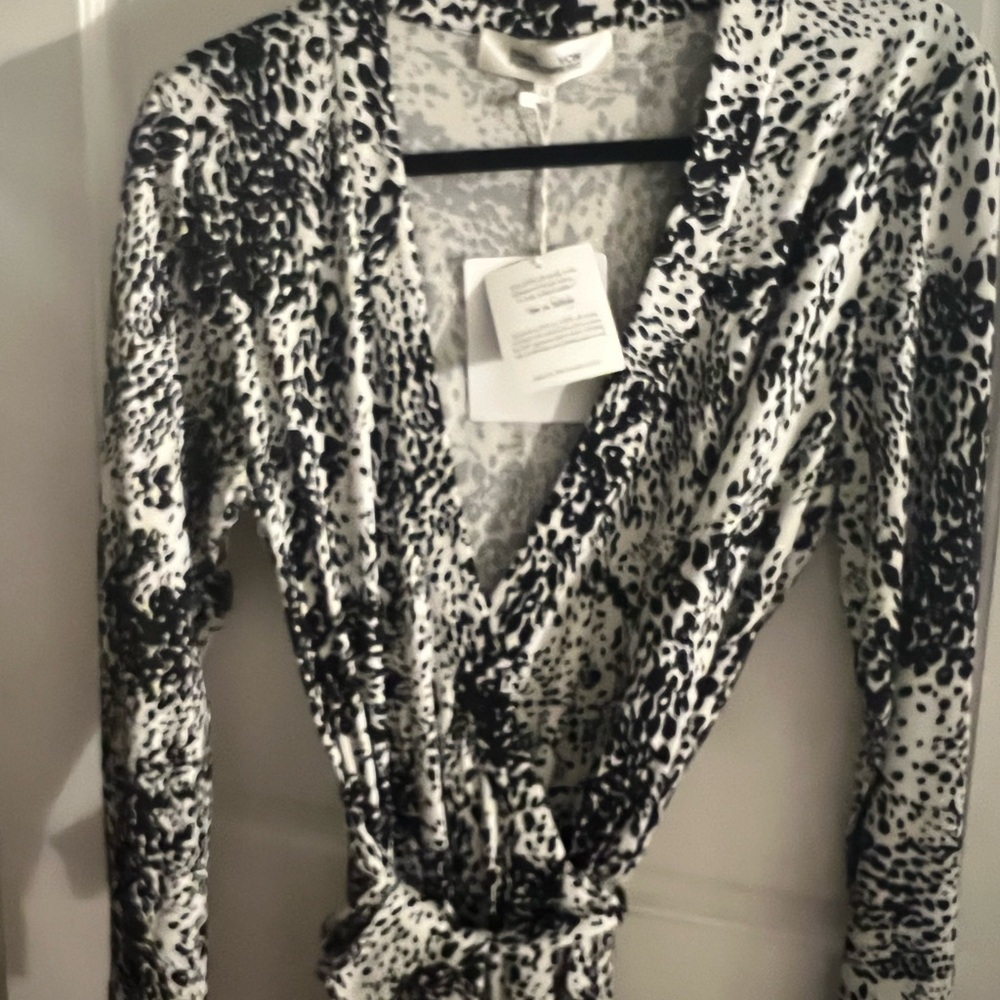 Diane Von Furstenberg Black and White Long Sleeve Dress